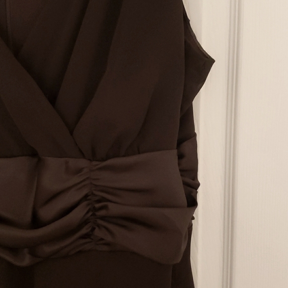 Stunning Chocolate Brown Empire-Waist Tea-Length A-Line Dress with V-Neck 18W - Picture 6 of 6